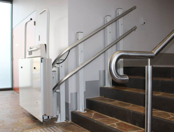 When to Install a Home Lift: The Pros and Cons of Buying a Stair Lift or Home Lift